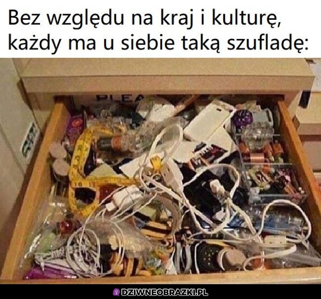 Obowiązkowa szuflada